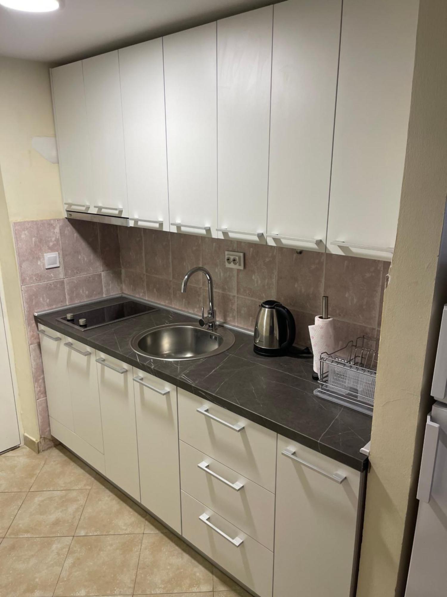 Becici Apartment *